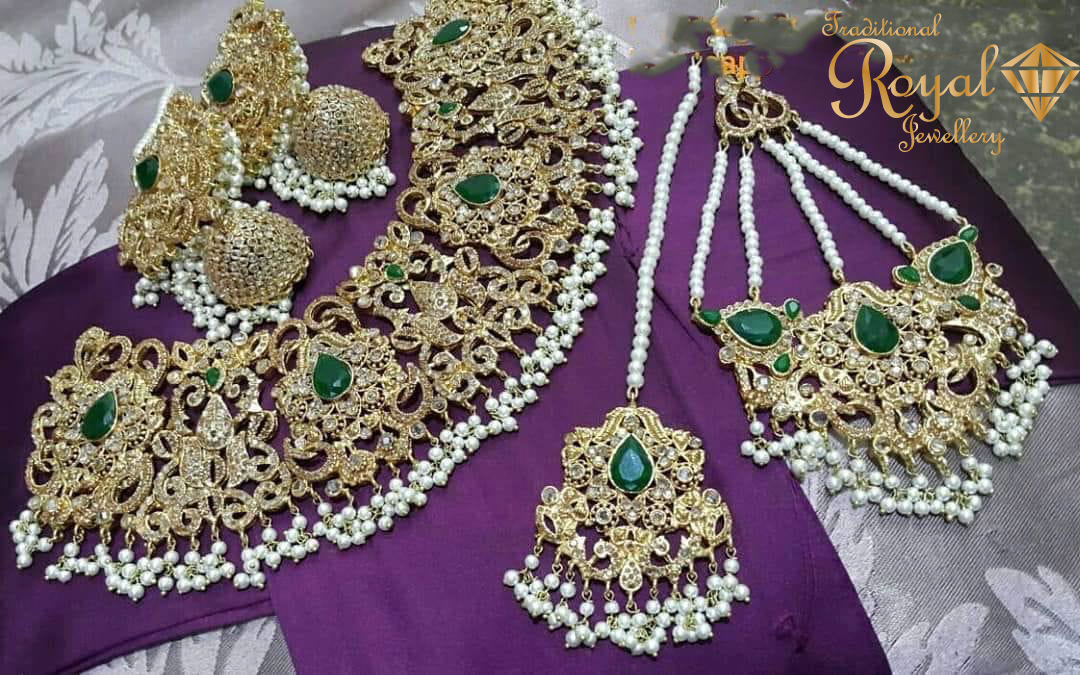 Charming Jewelry Set for Bridal