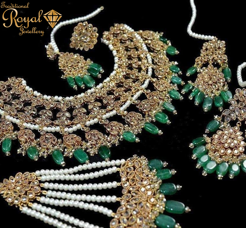 Elegant Design of Bridal Set