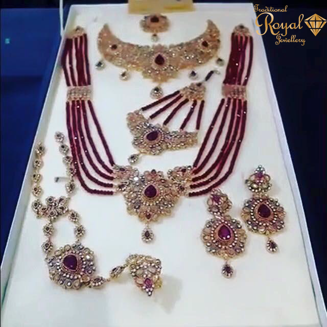 Featured Bridal Set Complete