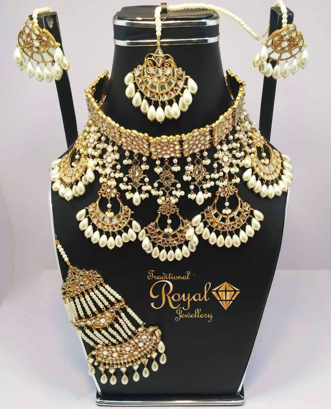 Glamorous Jewelry Set for Bridal Models