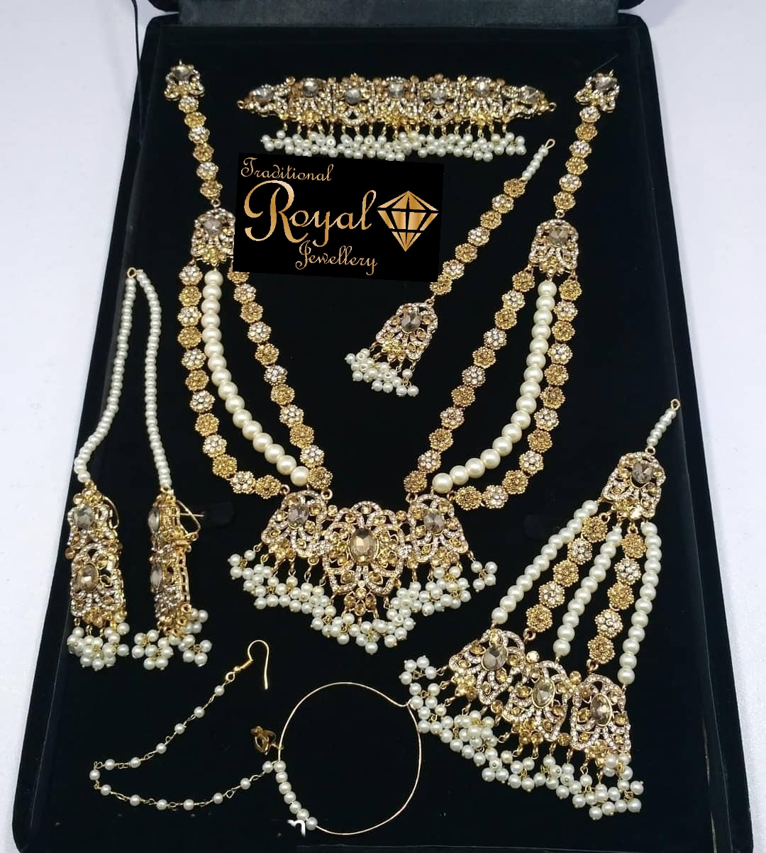 Amroz Bridal collection